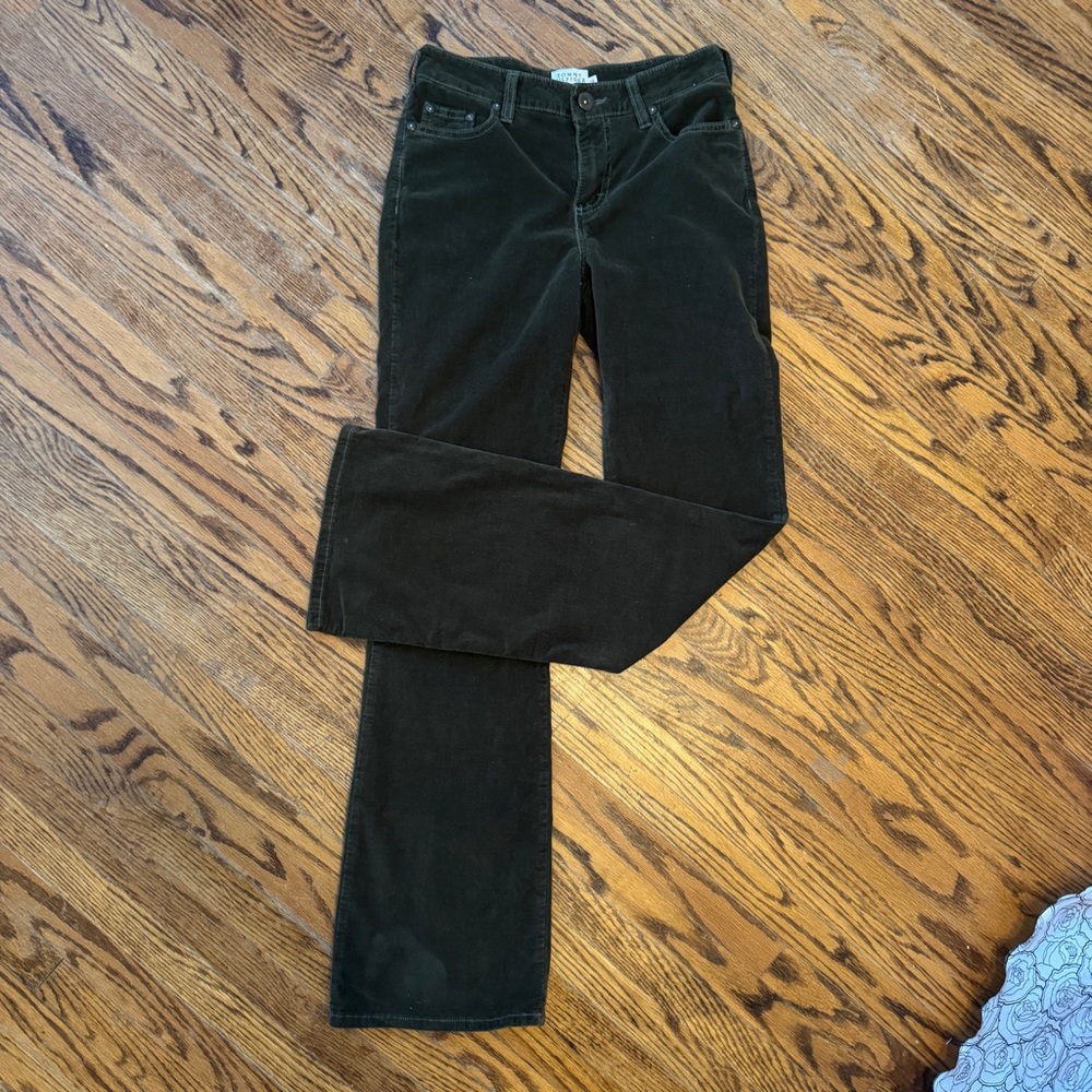 Vintage Tommy Hilfiger Dark Olive Flare corduroy Jeans - W26 L32 - made in Can